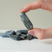 Load image into Gallery viewer, kyanite tumble stone - yahra
